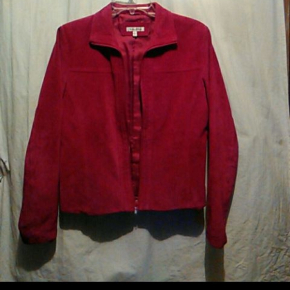 Elegant Women's Fuchsia Leather Jacket